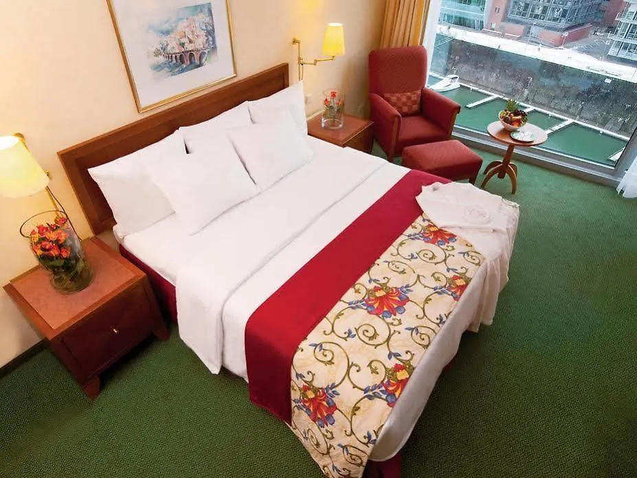 Courtyard By Marriott Duesseldorf Hafen Otel